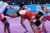Pkl Girish Ernak S Dazzling Display Sees Gujarat Giants Beat Jaipur Pink Panthers
