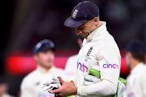 Ashes 2021 22 England Batting Coach Thorpe Calls For Buttler Support After Missed Chances