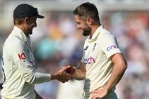 Ashes 2021 22 Woakes Backs Root To Remain As England Captain