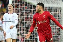 Liverpool 3 0 Brentford Oxlade Chamberlain On Target Reds Go Above Chelsea