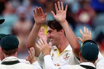 Ashes Pat Cummins Four Wicket Burst Helps Australia Gain Control Over England At Hobart