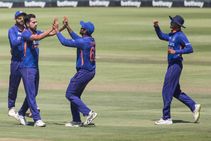India Vs South Africa 3rd Odi Team India Bowl Out Proteas To 287 After Quinton De Kock Slams Ton
