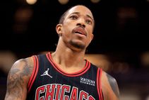 Derozan Beats The Buzzer For Bulls Celtics Down Suns And Lebron Puts Up 43 In Lakers Rout