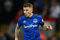 Aston Villa Complete Swoop For Everton Full Back Lucas Digne
