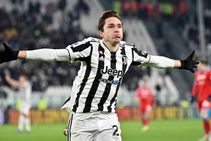 Federico Chiesa Dries Mertens On Target Juventus Draw Napoli