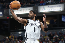 Nba Nets Beaten Irving Second Game Back Giannis Bucks Stung Hornets