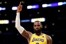 Nba Lebron James Scores 25 Points As Lakers Snap Losing Streak Against Jazz