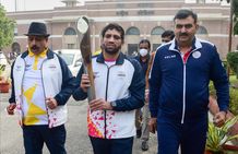 Olympic Silver Medallist Wrestler Ravi Dahiya Starts Queens Baton Relay In India