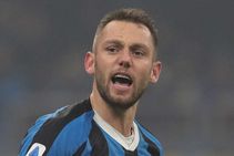 Rumour Has It Barcelona Eye Move For Inter De Vrij Psg Target Pogba Man Utd