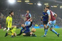 Burnley Man Utd Report Red Devils Out Top Four