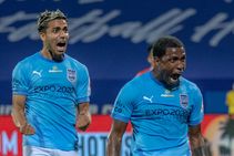 Isl Fcg Vs Mcfc Highlights Mumbai City Back Into Top Four With Hard Fought Win Over Spirited Goa