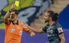 Isl 2021 22 Aiff Suspends Kerala Blasters Harmanjot Khabra For 2 Matches Fines Rs 1 5 Lakh