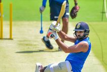 Pink Ball Test Rohit Sharma S Six Fractures Nose Of A Spectator At M Chinnaswamy Stadium
