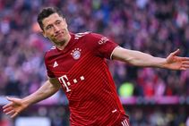 Fc Bayern Munich Win Bundesliga Title Klassiker Victory Borussia Dortmund