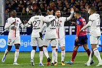 Clermont Psg Report Neymar Mbappe Score Hat Tricks