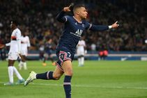 Paris Saint Germain Beat Lorient Goals Mbappe Messi Neymar