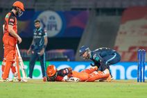 Washington Sundar Of Srh Suffers Hand Injury To Miss 2 Matches At Least No Scare For Rahul Tripathi