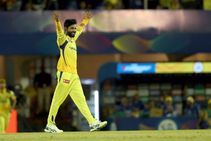 Ipl 2022 Csk Captain Ravindra Jadeja Aces No Look Basketball Challenge Like A Pro Watch