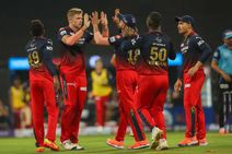 Ipl 2022 Rcb Vs Mi Dream11 Prediction Fantasy Tips Possible Playing 11 Match Prediction