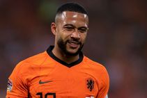 Netherlands 3 2 Wales Depay Delivers Again At The Death