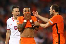 Netherlands Poland Report Davy Klassen And Denzel Dumfries Comeback