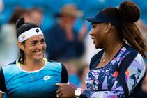 Serena Williams Ons Jabeur Pull Out Wta Eastbourne Doubles Knee Injury Wimbledon
