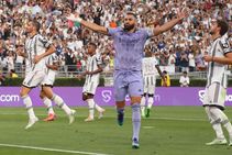 Real Madrid 2 0 Juventus Over 93000 Fans Pack Into The Rose Bowl For Madrid Show
