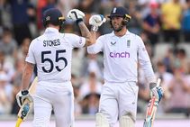 England Vs South Africa 2nd Test Stokes And Foakes Light Up Old Trafford As Hosts Dominate Day Two