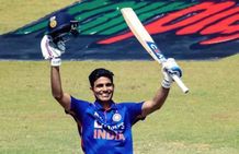 Shubman Gill Dedicates 100 To His Dad India Opener Breaks Records Of Sachin Tendulkar Rohit Sharma