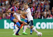 Premier League Odegaard Strikes Twice As Arsenal Maintain Perfect Start Kane Sets Spurs Record