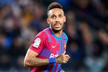 Rumour Has It Chelsea Prepare Swoop Barcelonas De Jong Aubameyang