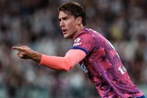 Rumour Has It Arsenal Planning 100m Move Juventus Dusan Vlahovic Fabio Miretti