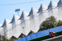 The Queen Motogp To Observe A Minute Silence At Aragon Gp