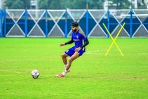 Isl Transfer Watch Chennaiyin Fc Sign Prasanth From Kerala Blasters