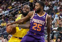 Lebron James Lights Up Nba Preseason Donovan Mitchell Debuts Cleveland Cavaliers