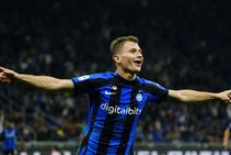 Nicolo Barella Scores Again Inter Ease Past Sampdoria Serie A