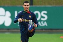 Qatar 2022 Ronaldo Ruled Out Of World Cup Warm Up Game Santos Dismisses Concerns Over Interview