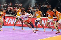 Pkl Parteek Dahiya Powers The Gujarat Giants To Victory Over Puneri Paltan