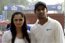 Sania Mirza Shoaib Malik To Host A Talk Show Netizens Slam Celebrity Couple For Spreading Rumours