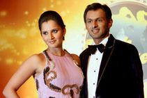 Shoaib Malik Wishes Sania Mirza Amid Divorce Rumours Leaves Fans Confused
