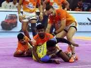 Pkl Tamil Thalaivas Vs Puneri Paltan Highlights Fazel S 400th Tackle Point Galvanizes Paltan To Win