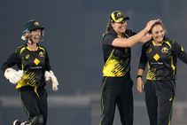 Australia Women Hammer Harmanpreet Kaur Led Side By 54 Runs In 5th T20i Claim Series 4 