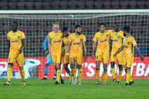 Isl 2022 23 Exhilarating Action And Tumbling Records Headline Matchweek 