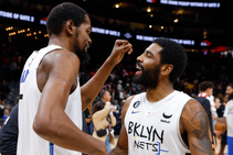 Kyrie Irving Brooklyn Nets Nba Best 10th Straight Win Demar Giannis Both Score 40 Plus