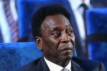 Peles Daughter Provides Hospital Update With Moving Photo