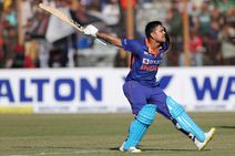 India Vs Bangladesh 3rd Odi Kishan And Kohli Star As India End Year With Consolation Win