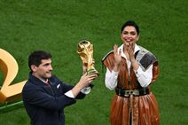 Fifa World Cup 2022 Deepika Padukone Off To Qatar To Unveil The World Cup Trophy In The Final