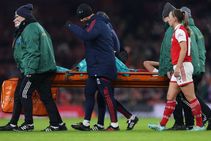 Vivianne Miedema Knee Injury Overshadows Arsenal Progress Womens Champions League