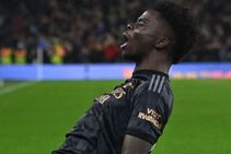 Arsenal Beat Brighton And Hove Albion 4 2 Go Seven Points Clear At The Top Of Premier League