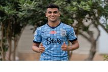Hardik Bhatt Mumbai City Fc Sign Talented Defender On Loan From Rajasthan United